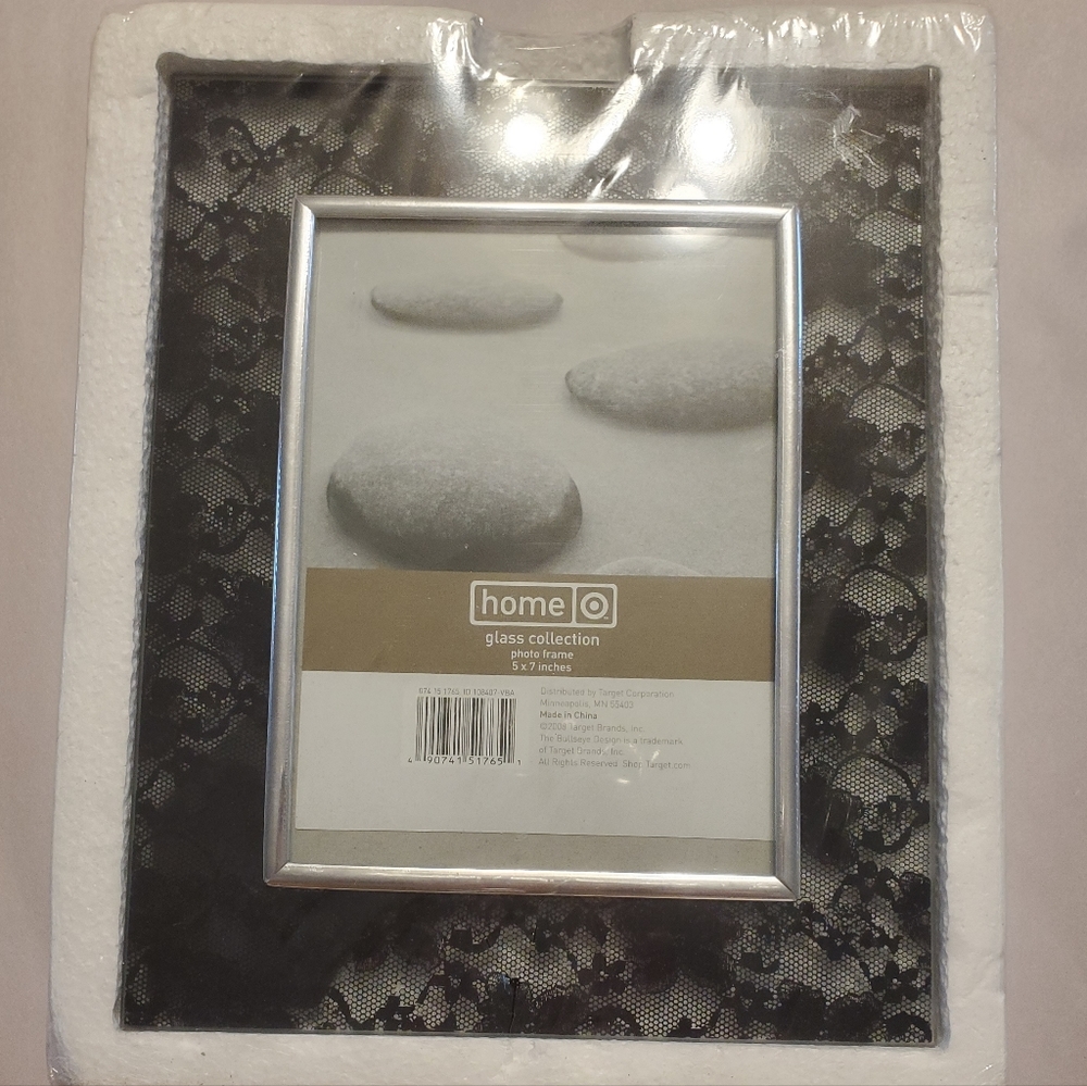 New! Home Glass Collection 5"×7" Photo Frame Silver With Black Lace Matting